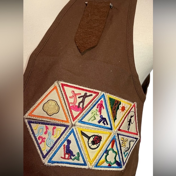Girl Scouts USA Brownies Vest With Patches - Medium 10/12 - Vintage 90’s - Picture 5 of 11